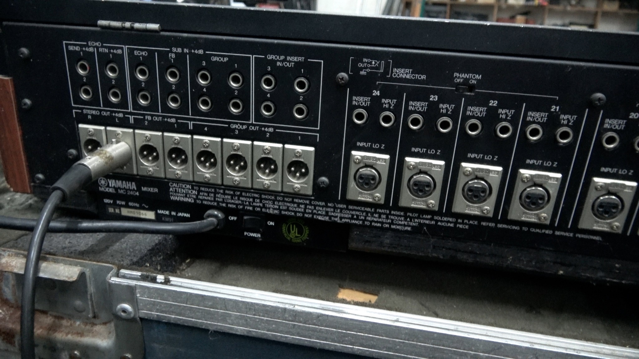 Yamaha MC2404 rear connections